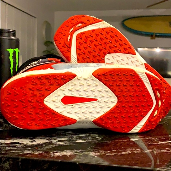 Burton snowboard boots main image 9